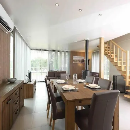 Elegant For 8 Guests *