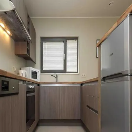 Cozy For 8 With Balcony & Fireplace Villa *